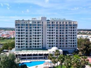 Ozadi Altura Beach Resort