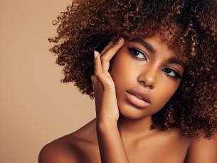 Carbon laser peeling of permanente make-up + nabehandeling