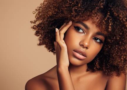 Carbon laser peeling of permanente make-up + nabehandeling