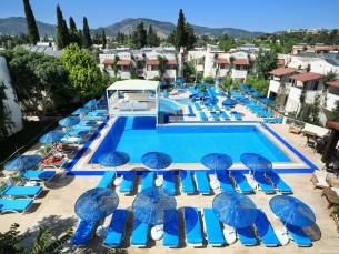 Summer Garden Suites and Beach Hotel