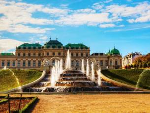 Op naar Wenen! Geniet van een heerlijke CITYTRIP met verblijf in een centraal maar in het groen???? gelegen hotel en op loopafstand van de metro, incl. vlucht en ontbijt