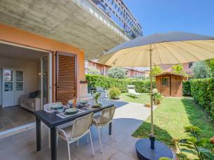 La Casa Accanto With Shared Pool