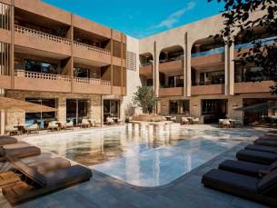Aethra Hotel