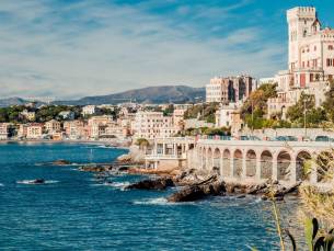 LAST-MINUTE CRUISE DEAL! ⚡️ 4-daagse minicruise vanaf Genua naar Marseille en Barcelona incl. vlucht, havengelden, fooien en 2 na-overnachtingen o.b.v. volpension of all-inclusive