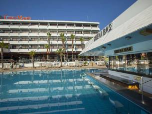 Cavo Maris Beach Hotel