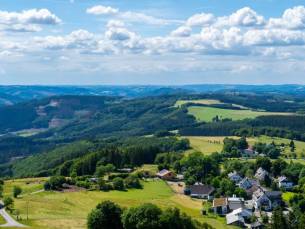 Verblijf in een appartement in Willingen, Sauerland met prachtig uitzicht op de bergen!