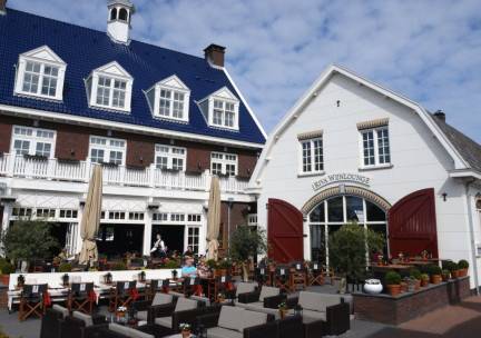 MIDWEEKVAKANTIE! ⚡LUXE 4*-hotel met prachtige locatie aan het Gooimeer vlakbij Blaricum en Bussum incl. ontbijt, hoofdgerecht en GRATIS parkeren!