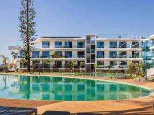 Castelo Suites Hotel