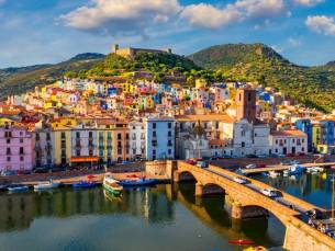Compleet verzorgde Fly & Drive klassiek Sardini&euml; incl. vlucht, ontbijt en huurauto
