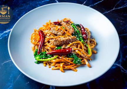 Hoofdgerecht + drankje naar keuze bij Arman Uyghur Restaurant in hartje Den Haag