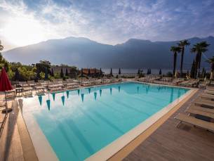 Blu Royal Village