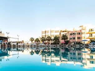 8 daagse vliegvakantie naar Topaz in bugibba, malta