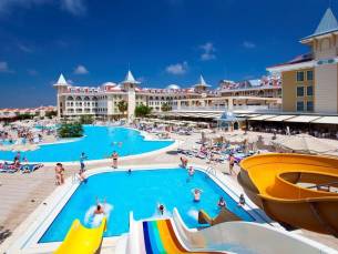 Side Star Resort
