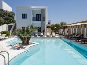 Golden Bay Hotel & Bungalows