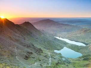 Laat je verrassen door indrukwekkend Wales tijdens een 7-daagse fly & drive incl. vlucht, huurauto en ontbijt