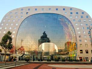 Geniet in hartje Rotterdam in een luxe 5*-Marriott Hotel incl. ontbijt en NS treinretour