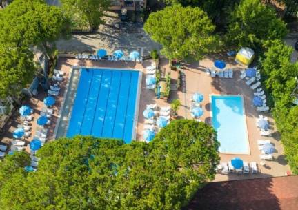 Verblijf in een Mobile Home nabij een natuurpark aan het Trasimeno-meer in Itali&euml;