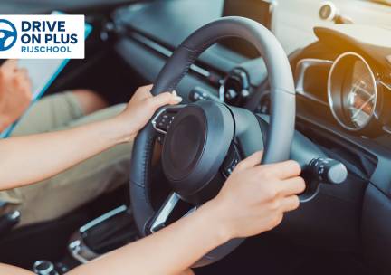 Introductieles of 5 of 8 autorijlessen + praktijkexamen