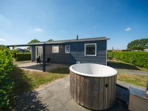 Veluwe Lodge with hot tub | 4 persons