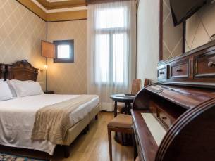 Saturnia and International Hotel