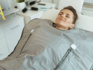 Hoofd- en lichaamsmassage, magnesiumpakking en/of infrarooddeken