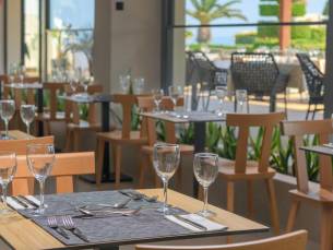 Hotel Ixian Grand & All Suites - adults only