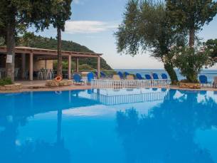 Blue Princess Beach En Suites