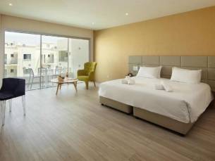 Melpo Antia Hotel & Suites