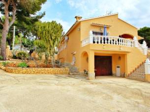 Villa's Calpe met priv&eacute;zwembad - inclusief huurauto