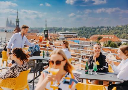 Metropolitan Old Town hotel