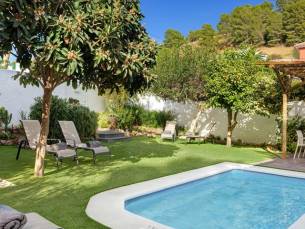 Villa Conchita, Villa Isabel By Seric