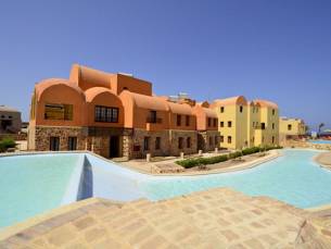 Rohanou Beach Resort