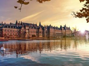 NS COMBI-DEAL! ???? Ontdek Den Haag vanuit een 4*- boutique hotel midden in het centrum incl. ontbijt & NS treinretour