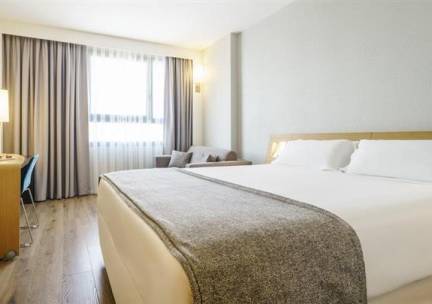 Hotel Ilunion Valencia 4