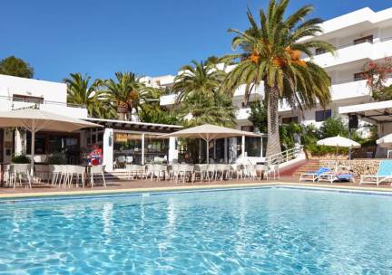 Verblijf op het prachtige Ibiza o.b.v. halfpension incl. vlucht en transfer