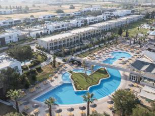 Akti Coast Club