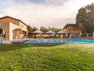 Ervaar de Toscaanse Maremma met een 4*-residence incl. panoramisch zwembad en authentieke keuken