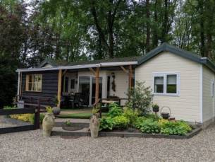 Leuk chalet aan de bosrand op vakantiepark in Uddel