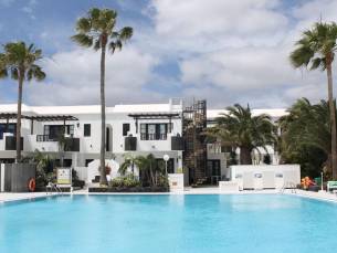 8 daagse vliegvakantie naar Plaza Azul in puerto del carmen, canarische eilanden