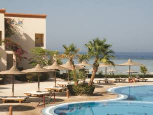 Blue Reef Red Sea Resort