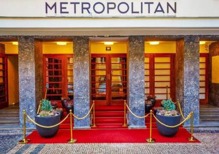 Metropolitan Old Town