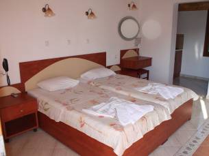 Fly & Go Christina's Gardens