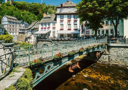 Ontdek de betoverende Eifel vanuit een knus hotel met sauna + indoor- en outdoor activiteiten incl. ontbijt en 3-gangendiner