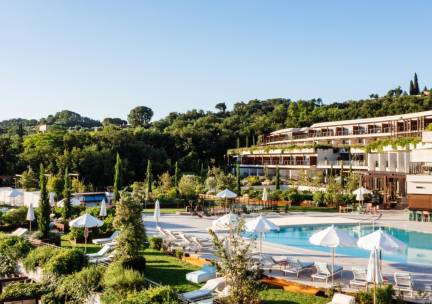 Autovakantie naar het Gardameer vanuit een LUXE 5*-hotel met panoramisch uitzicht incl. ontbijt!