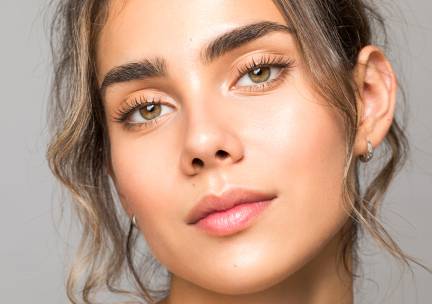 Wenkbrauwbehandeling naar keuze
