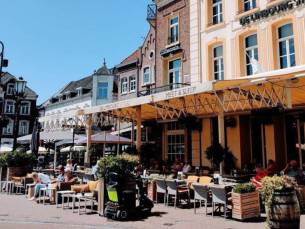 ⚡ Exclusieve OP=OP diner aanbieding! ⚡3 dagen in hartje Sittard + terras direct aan het plein incl. ontbijt en 2x 3-gangendiner!