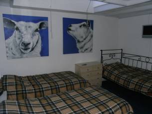 B&B 't Waalderhofje - Driepersoons kamer met gedeelde badkamer