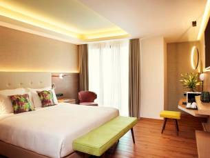 Zeus Essence Wyndham Athens Residence