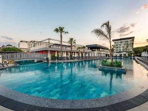 8 daagse vliegvakantie naar White City Resort in alanya, turkije