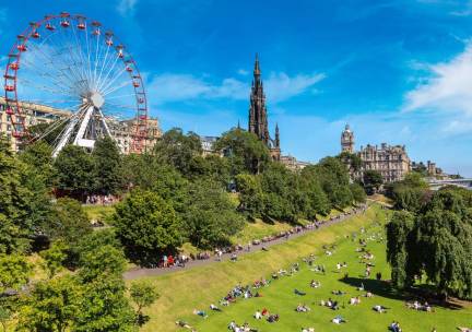 Sfeervol genieten in het centrum van de veelzijdige stad Edinburgh incl. vlucht